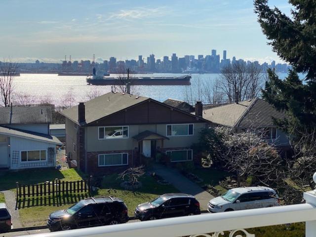 Ocean Breeze Executive Bed And Breakfast North Vancouver Ngoại thất bức ảnh