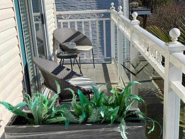 Ocean Breeze Executive Bed And Breakfast North Vancouver Ngoại thất bức ảnh