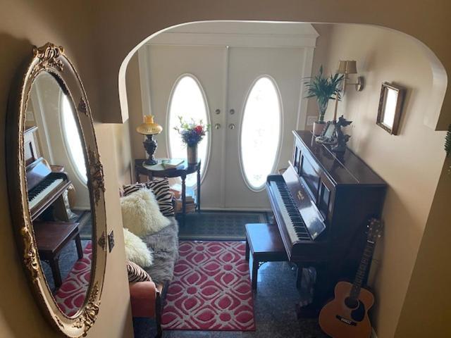 Ocean Breeze Executive Bed And Breakfast North Vancouver Ngoại thất bức ảnh
