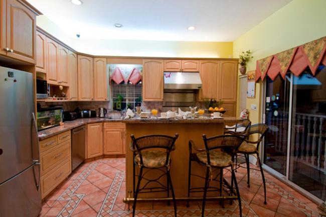 Ocean Breeze Executive Bed And Breakfast North Vancouver Ngoại thất bức ảnh