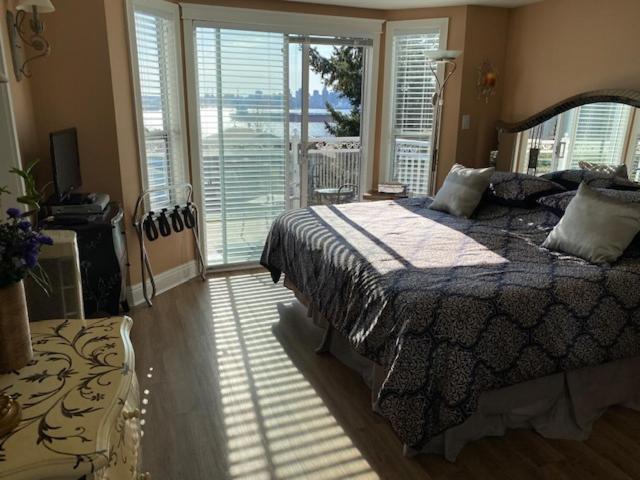 Ocean Breeze Executive Bed And Breakfast North Vancouver Ngoại thất bức ảnh